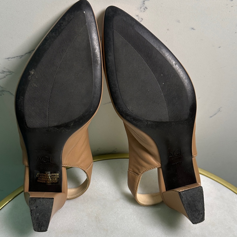 AGL Women's Tan Almond Toe with Slingback Adjustable Strap Block Heel size 38 - Picture 5 of 7